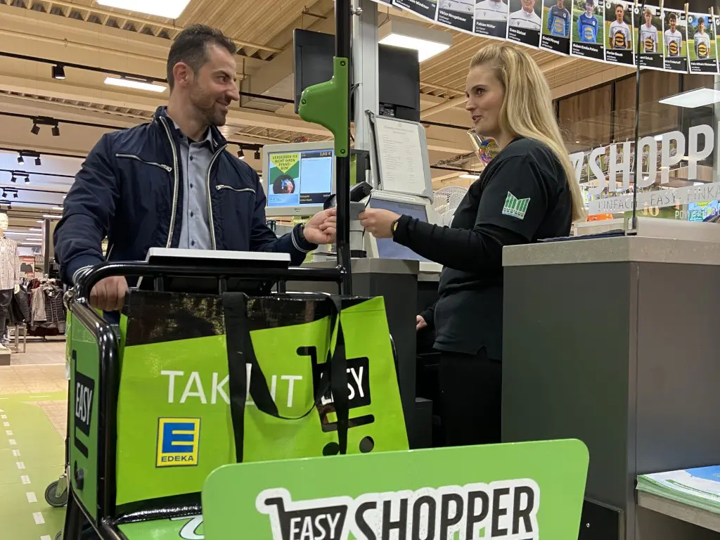 Marktkauf Espelkamp: ...or at a special Easy Shopper checkout.