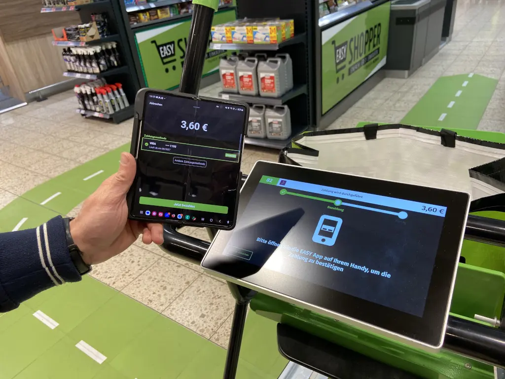 Marktkauf Espelkamp: The customer can pay via app...