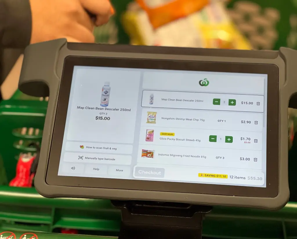 Shopper können sich auf dem Gerät einen Überblick über ihre gescannten Produkte verschaffen.