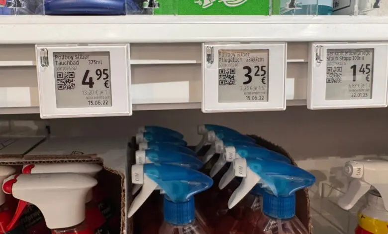 dm hat sich als weltweit zweites Handelsunternehmen nach Walmart für die innovative Regal-Label-Technologie EdgeSense der VusionGroup entschieden. (Foto: Lebensmittel Zeitung / Denise Klug)