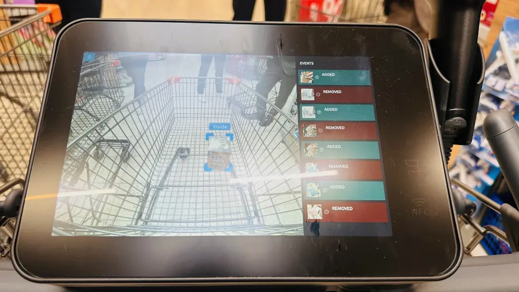 Legt ein Kunde etwas in den Einkaufswagen, ohne es vorher zu scannen, speichert der Fastlaner das Ereignis in Form eines kleinen Films. (Foto: Björn Weber / Retail Optimiser)