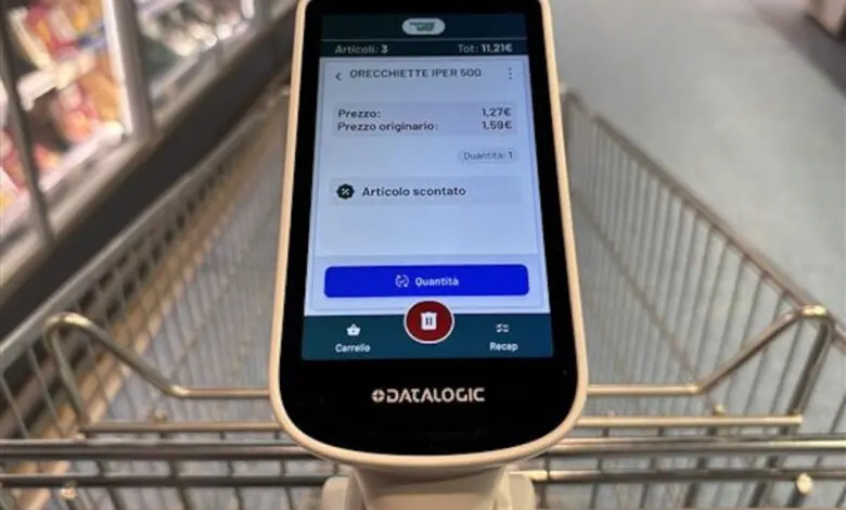 Iper La Grande is introducing Datalogic’s new Joya handheld scanners to monitor shopping trolleys using a rear-facing camera and integrated AI technology. (Photo: Datalogic)