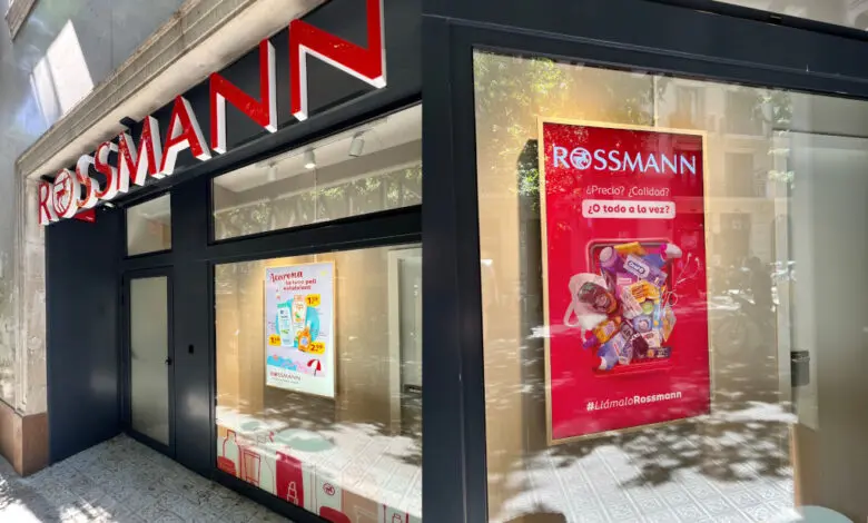 Rossmann nimmt Digital-Signage-Lösung von Bütema mit nach Spanien. (Foto: Bütema)