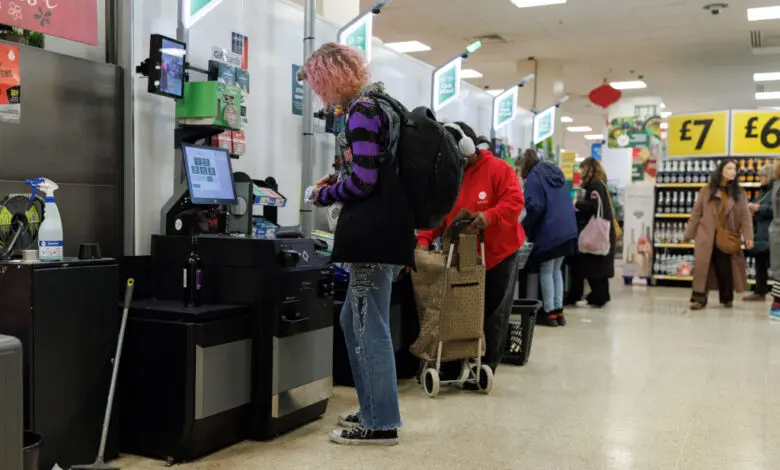 Morrisons hat sich für die Lösung von Everseen entschieden, um Schwund und Reibungsverluste an seinen Selbstbedienungskassen zu reduzieren. (Foto: Katy Blackwood via Alamy)