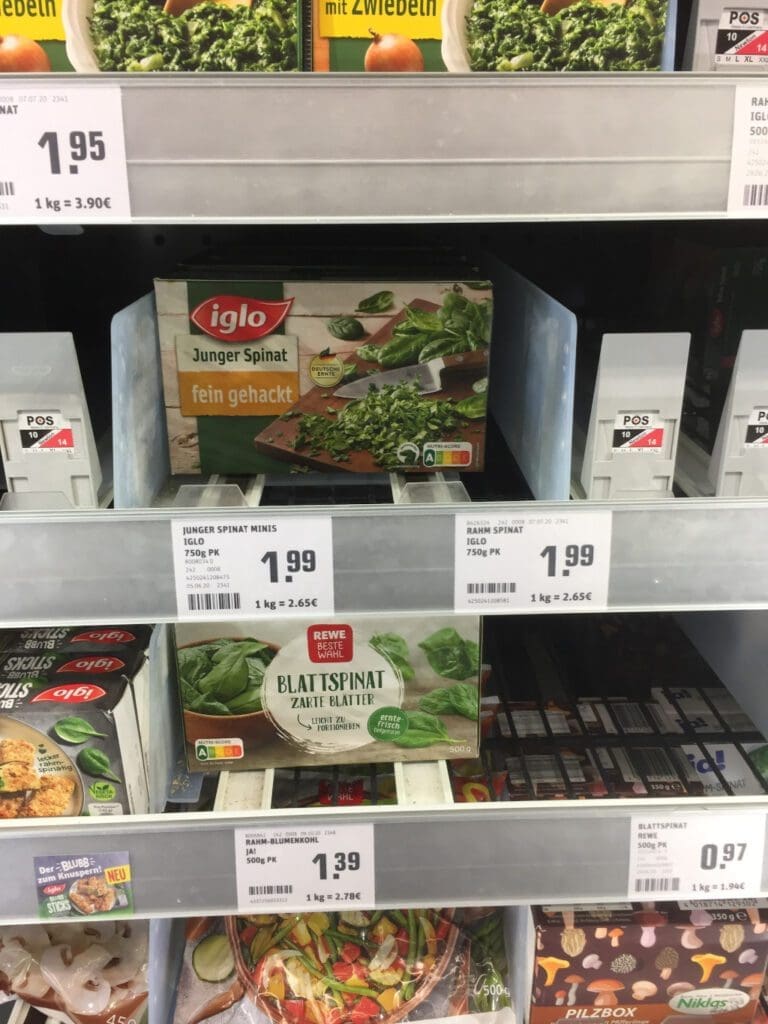In Märkten der deutschen Rewe-Gruppe finden Verbraucher den Nutri-Score bei einzelnen Produktgruppen im Tiefkühl-Regal sowohl auf Produkten von Iglo als auch der Private-Label-Range „Rewe Beste Wahl“. (Foto: Retail Optimiser)
