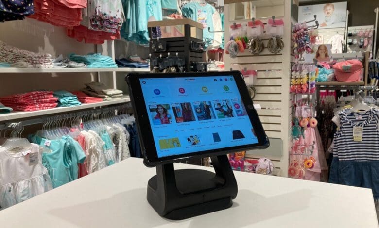 Ernsting's Family brings omnichannel processes on iPads to its stores. (Photo: Ernsting's Family)