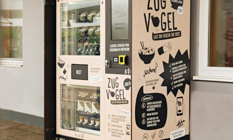 Deutsche Bahn tests a special convenience product vending machine from Glory at commuter stations. (Photo: DB AG / Polkehn)