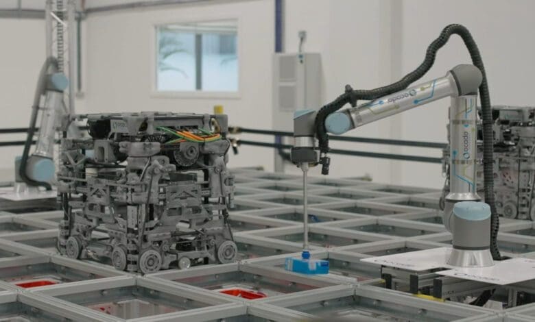 Auchan will in Polen mit Ocados neuer On-Grid Robotic innerhalb vollautomatischer Wannenlager Einzelprodukte für Online-Bestellungen kommissionieren. (Foto: Ocado)