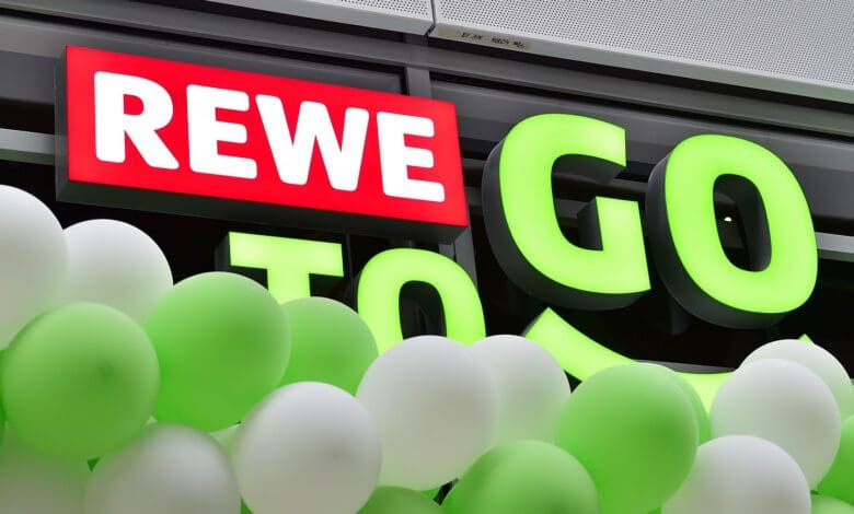 Under the Rewe To Go brand, Lekkerland plans to test unmanned sales boxes with three completely different technologies. (Photo: Rewe Group)