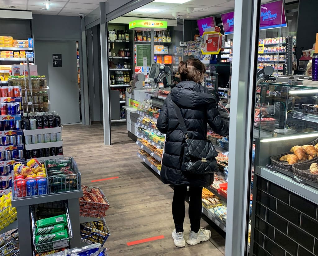 During the day, freshly prepared bakery items, high-proof alcoholic beverages and a wider range of tobacco products are also sold by staff in the enlarged retail space. (Photo: Retail Optimiser)