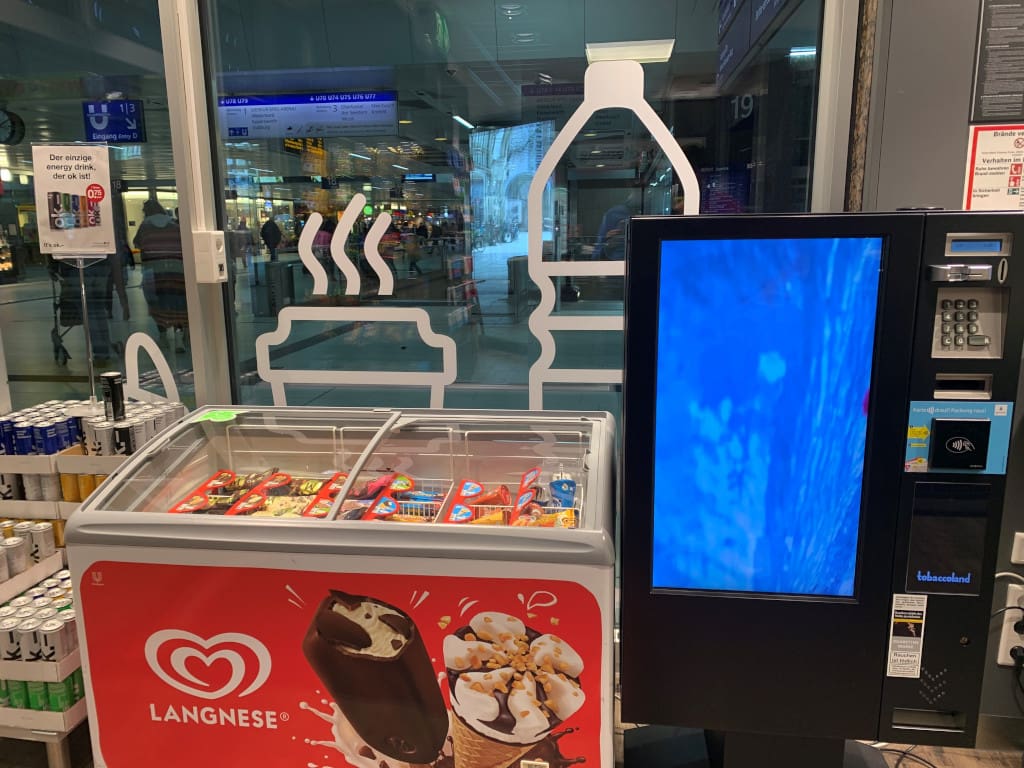 A Tobaccoland vending machine checks compliance with legal requirements for the dispensing of cigarettes in autonomous 24/7 operation. (Photo: Retail Optimiser)