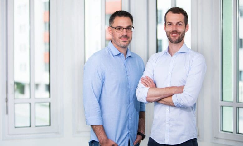 Haben Transparenz mit Salesforce und der CAS AG geschaffen: Die Simple System Geschäftsführer Sebastian Wiese (li.) und Michael Petri. (Foto: Simple System)