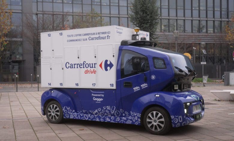 Das elektrisch betriebene autonome Fahrzeug, welches auf dem Campus des Polytechnischen Instituts in Paris eingesetzt wird. (Foto: Carrefour France)