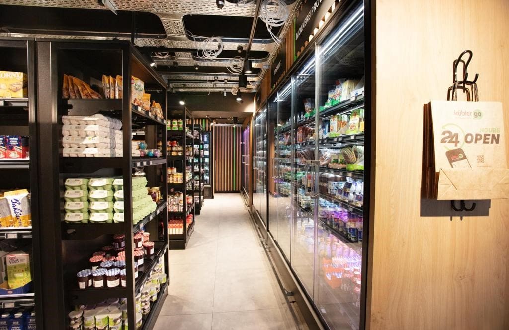 Customers can shop at the Kübler Go-Store twenty-four hours a day, seven days a week, for essential goods as well as from the family butchery's assortment. (Photo: Kübler GmbH & Co. KG)