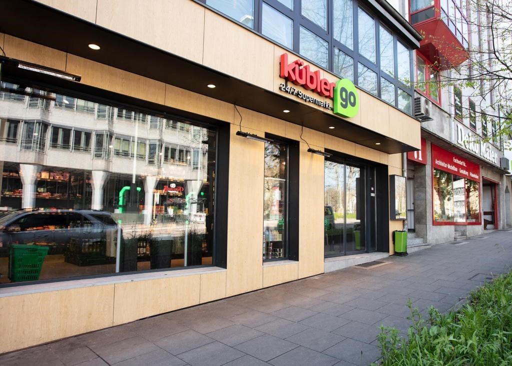 Der Kübler Go-Store ist in der Rotebühlstraße 69 in Stuttgart wurde nach intensiver Trainingsphase auf die AI-basierte Grab&Go-Technologie von Walkout Technologies umgestellt. (Foto: Kübler GmbH & Co. KG)