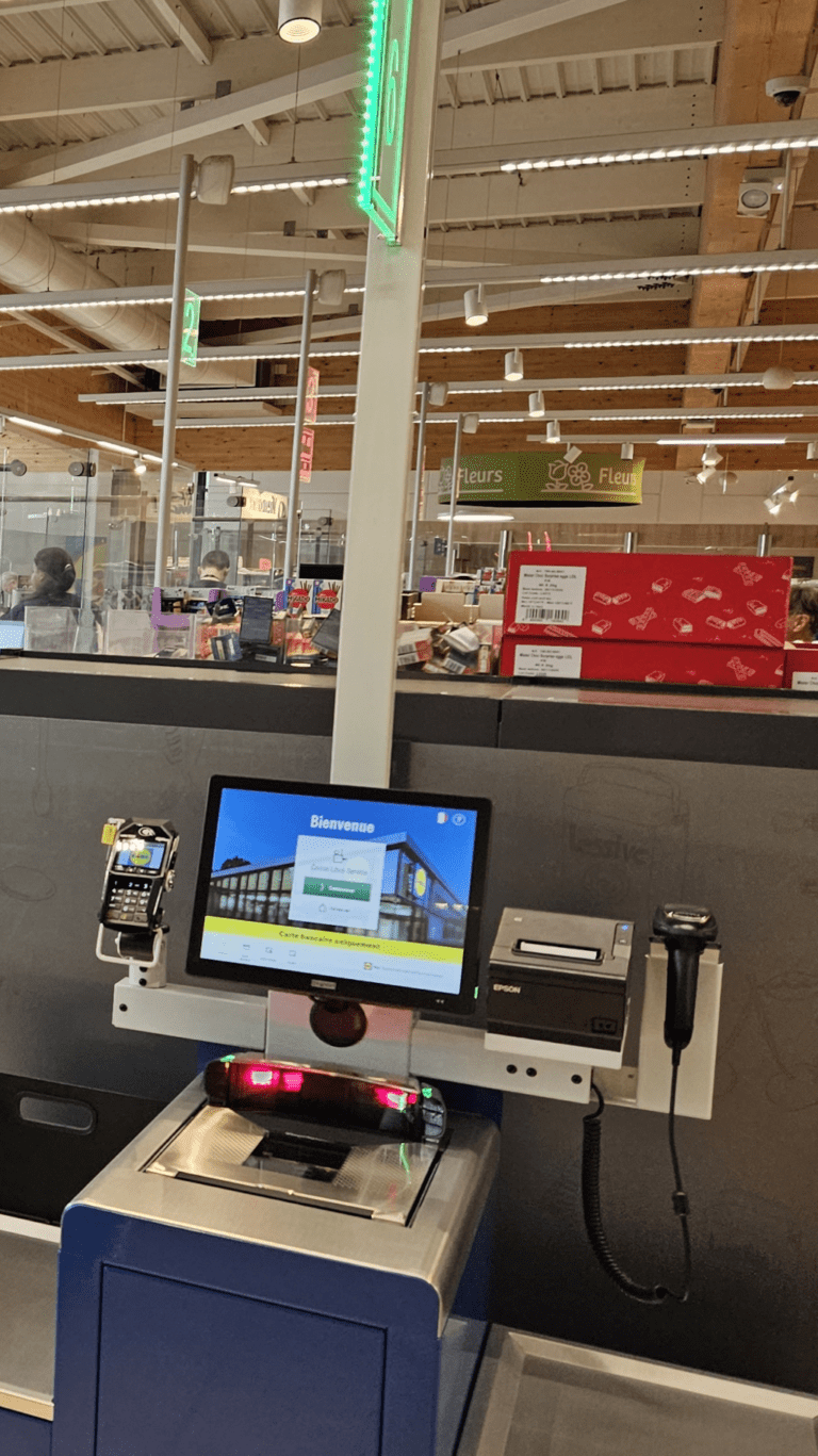 The discounter relies on software from GK: both at the self-checkouts and at the manned checkout (Photo: Pascal Bornet)