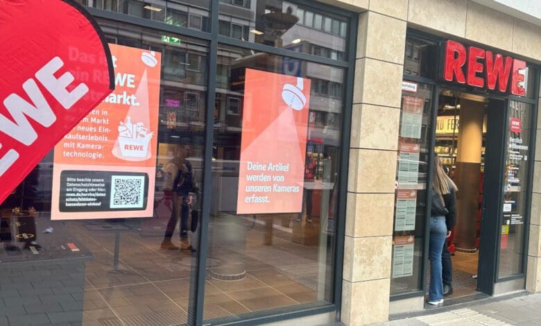 Die Redaktion des Retail Optimisers hat den neuen Pick&Go-Store der Rewe in Düsseldorf besucht, in dem man ohne Scanning und Registrierung einkaufen kann. (Foto: Retail Optimiser)