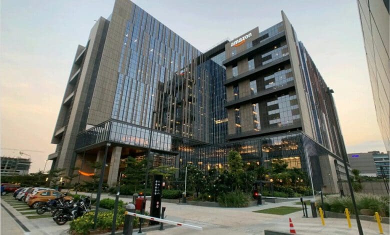 In this building in Hyderabad, India, Amazon employs 15,000 people on 38,000 square metres of office space (Photo: Amazon)