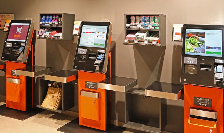 With self-checkouts like these at Tegut, Diebold Nixdorf has established itself as the second largest provider on the market. (Photo: Diebold Nixdorf)