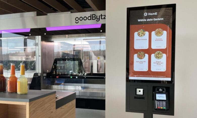 Customers order and pay for their dishes prepared by the Goodbytz robot at a Smoothr terminal (Photo: Elaine Cappus)