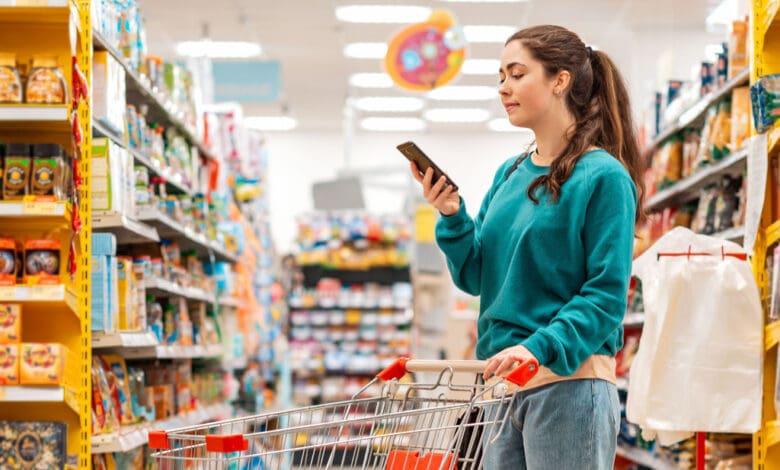 Digitalisation in retail doesn’t work without high quality, accurate product content. (Photo: Ildar Abulkhanov / Alamy Stock)