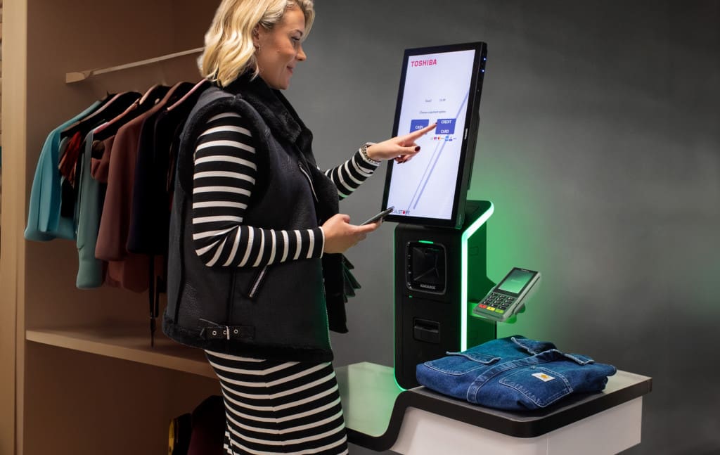 Die Self-Checkout Systeme der TCx Smart Reihe von Toshiba sind flexibel und eignen sich für die verschiedenen Handelsumgebungen. (Foto: Toshiba)