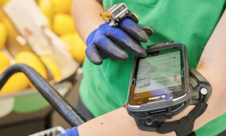 Carrefour is rolling out the store picking solution from Strongpoint in Belgium (Photo: Strongpoint)