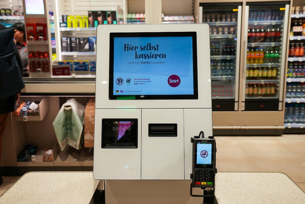 Rossmann steuert Filial-Technologie mit Diebold Nixdorf und Service Now