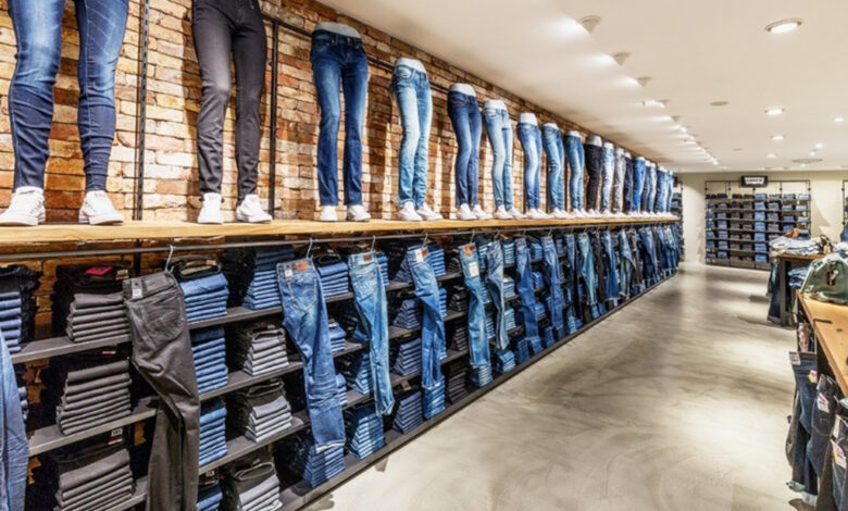 Denim specialist Yeans Halle relies on Quinyx's workforce management platform. (Photo: Yeans Halle)