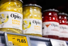 Kunden können schon bald über die Morrisons Now App das elektronische Regalpreis-Etikett eines gesuchten Artikels blinken lassen. (Foto: Vusion)