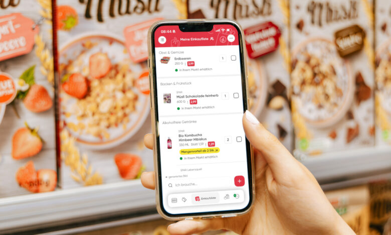 With the new feature, Spar Austria customers can plan their shopping, edit lists together with others and view current special offers and stock availability. (Photo: Spar Austria / Yenney Photography)